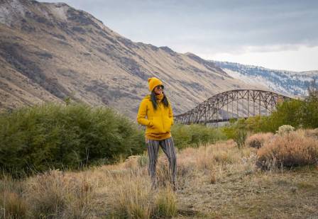 Best Outdoor Clothing for Women Who Love To Travel