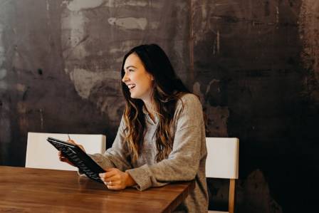 6 Powerful Health Benefits of Happiness