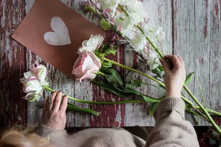 The Art of Flower Arranging: Techniques for Stunning Floral Designs